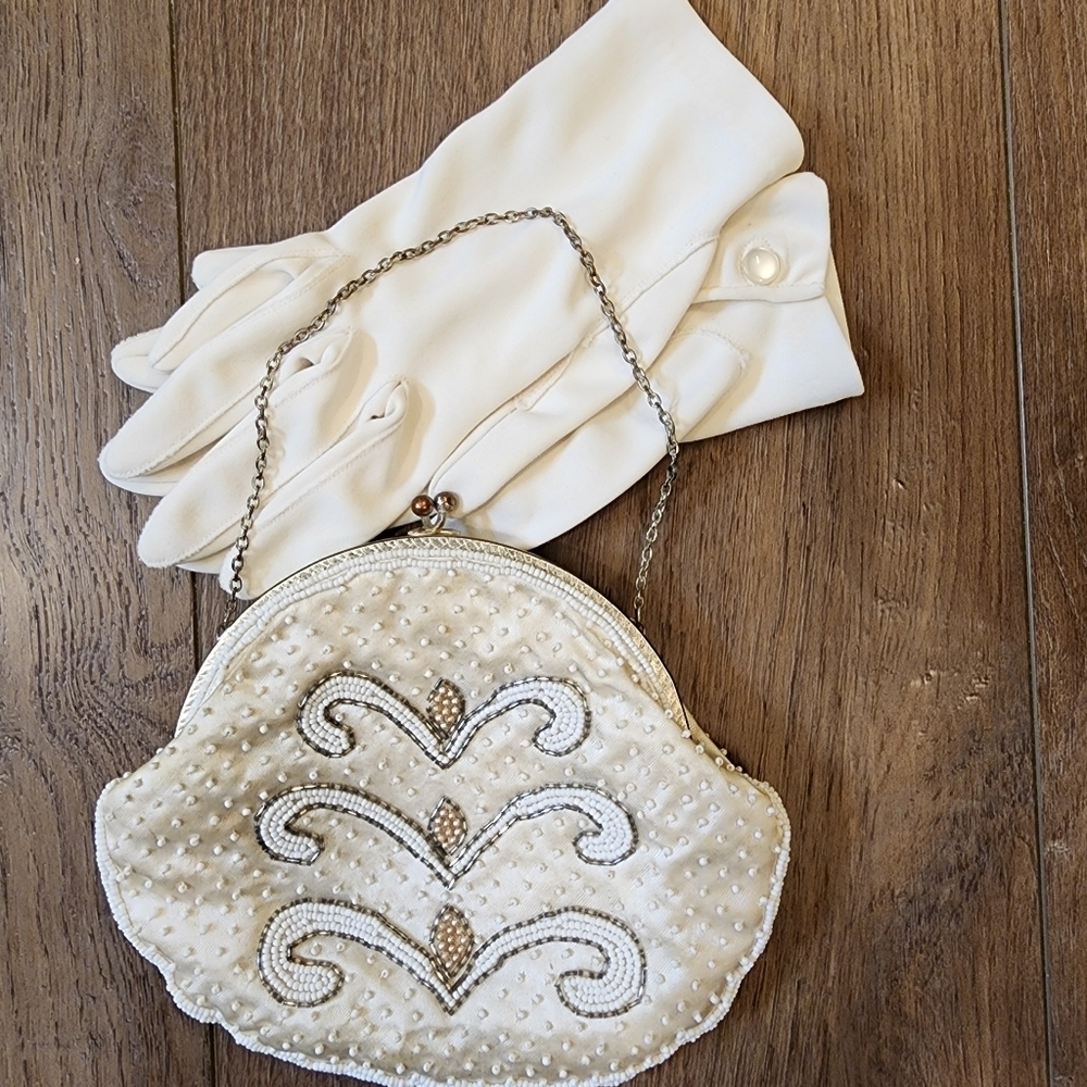 Vintage Beaded Bag Purse Kiss Lock Closure and Vintage Gloves